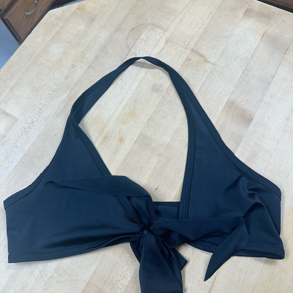 Black tie crop top